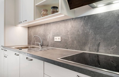 Auer Apartment | Accessible Apartment '3' with Garden, Wi-Fi and Air Conditioning