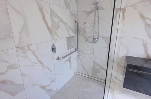 Henderson Apartment | Accessible Comfort West Auckland Accommodation