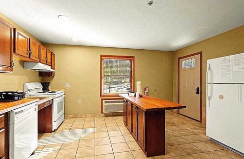 Lake Harmony Condo | Accessible Lake Harmony Condo – Single-Level Comfort, Sleeps 6