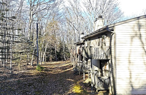 Lake Harmony Condo | Accessible Lake Harmony Condo – Single-Level Comfort, Sleeps 6