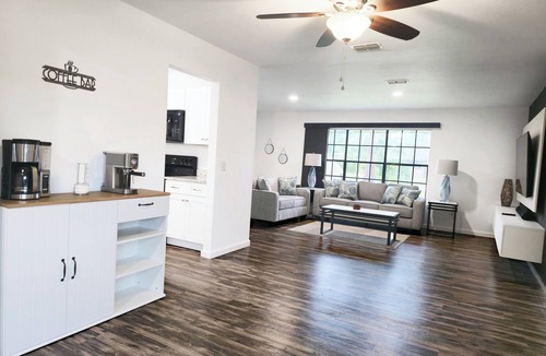Interchange Square House | Accessible Palm Bay Escape Arcade Coffee Bar Wi-Fi Work Space Roll-in Shower