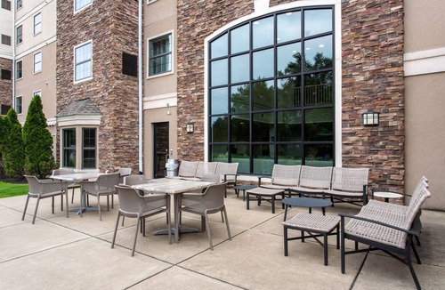West Seneca Apartment | Accessible Queen Studio w/Kitchen, Buffalo