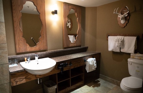 Banff Hotel | Accessible room, Central Banff, Hot Pool!