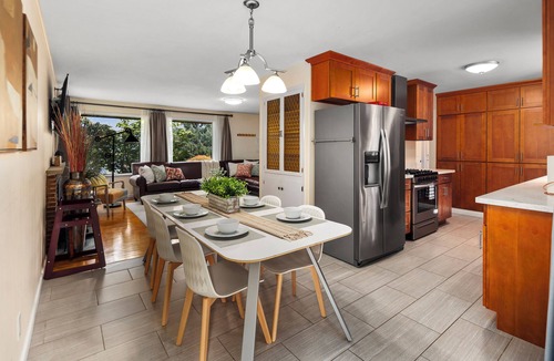 Meadowbrook House | Acclaimed 4BR Modern Eclectic Great Patio & Yard Pet Friendly