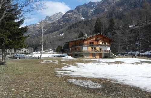 Gressoney-Saint-Jean Ski Chalet | Accommodation with splendid views of Monte Rosa, 5 minutes by car from Gressoney.