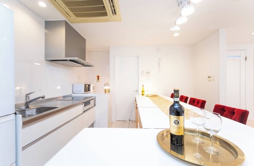 Awaji Apartment | Accommodates 10 people A spacious facility convenient for dining in Awaji City Kuruma 95/Awaji Hyōgo