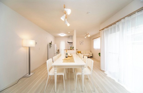 Kuwana House | Accommodates 13 people A twostory house near Nagashima Resort and Nabana no Sato/Kuwana Mie