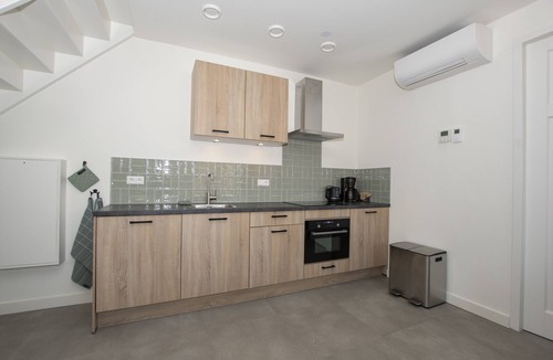 Leidschendam Apartment | Accommodation 5: Spacious and luxurious 6-person apartment