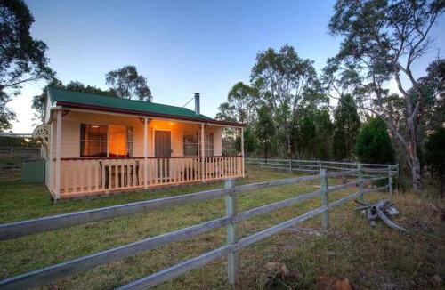 Ballandean Villa | Accommodation Creek Cottages & Sundown View Suites
