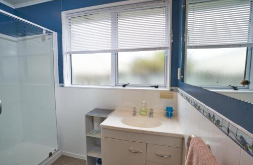 Te Anau Hotel | Accommodation Fiordland -The Three Bedroom House at 226A Milford Road