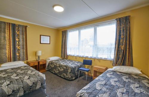 Te Anau Hotel | Accommodation Fiordland -The Three Bedroom House at 226A Milford Road
