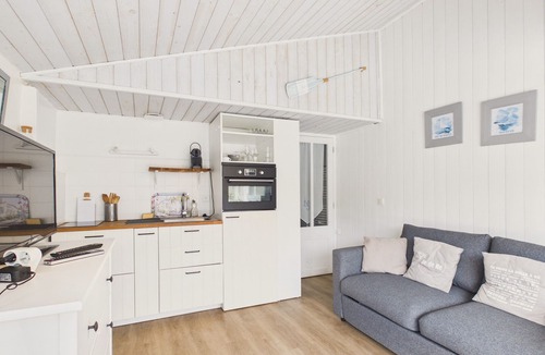 Ars-en-Re House | Accommodation for 8, garden, near salt marshes
