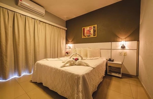 Eunapolis Hotel | Accommodation for Couple w/Pet! | Churrascaria Estrela do Sul - 0.9 Mi Away