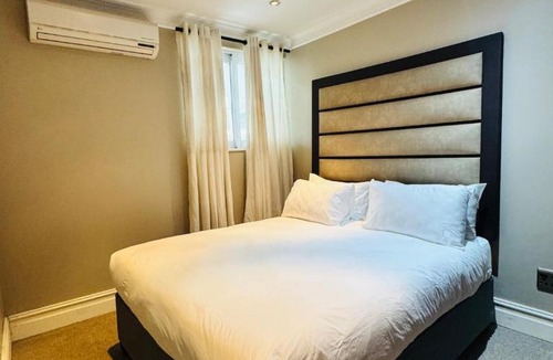 Durban Point Apartment | Accommodation Front - Comfortable 2 Sleeper Close to Cruise Terminal