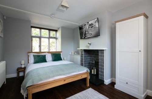 Royal Tunbridge Wells House | Accommodation at Salomons Estate