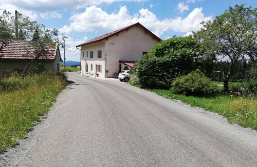 Paroisse des Monts de Bienne Apartment | Accommodation located at 1000 meters in the countryside