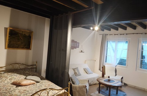 Maligny House | Accommodation near Chablis (WIFI)