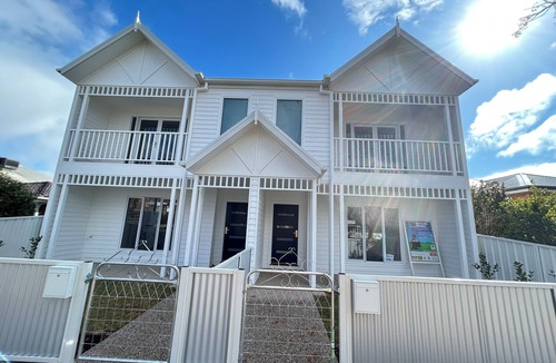 Wagga Wagga House | Accommodation Wagga Wagga- Where comfort meets luxury- Your home, away from Home