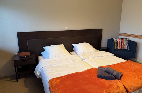 Harmonie Hotel | Accommodation with private bathroom, TV & WiFi - Quiet in Antwerp