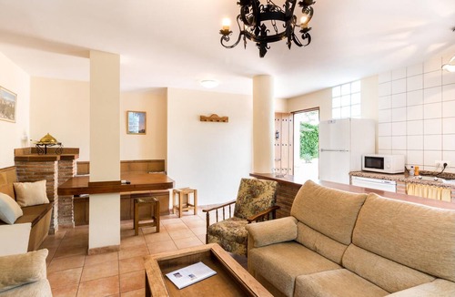 Padul Cottage | Accommodation with pool and paddle tennis court