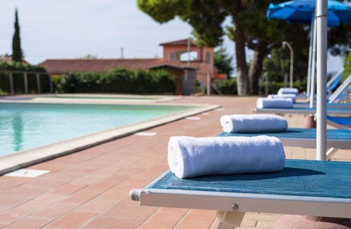 Puntone Apartment | Accommodation with private terrace, shared pool
