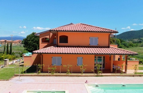 Puntone Apartment | Accommodation with private terrace, shared pool