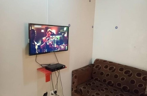 Abuja Apartment | ACE SINGLE ROOM with Wifi, 24/7 Electricity, Security.