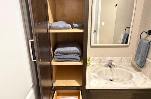 Mount Carmel Apartment | Ace Stays