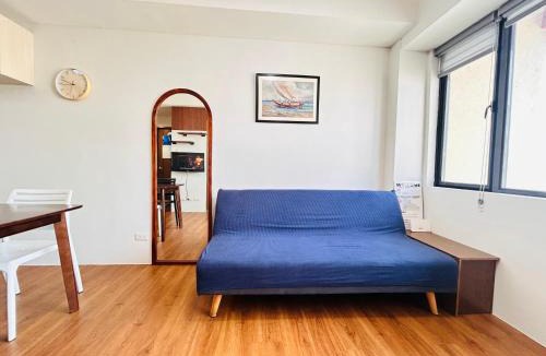 Kapitolyo Apartment | Ace Suites Residence next to the Water Spa - Budget Family Room