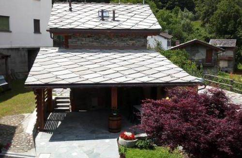 Champdepraz House | Acero Rosso