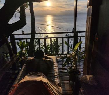 Lanuza Bed & Breakfast | Aceyoung Paradise