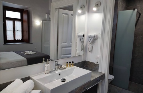 idhra House | Achilleas Pension