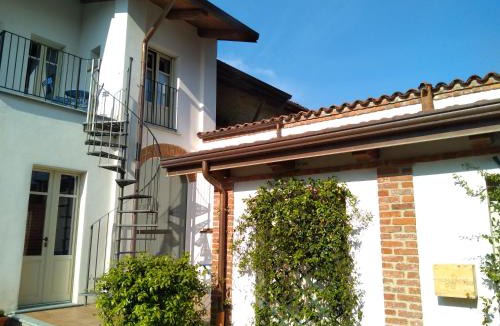 Montalenghe House | Acini Sparsi