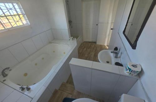 Yallahs House | Ackee Haven Comfortable Spacious Home