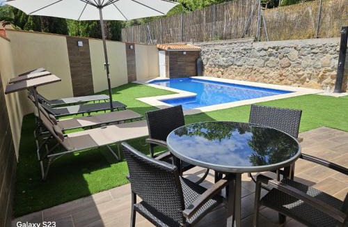 Sotillo de la Adrada House | Acogedor chalet con jardín ideal para desconectar