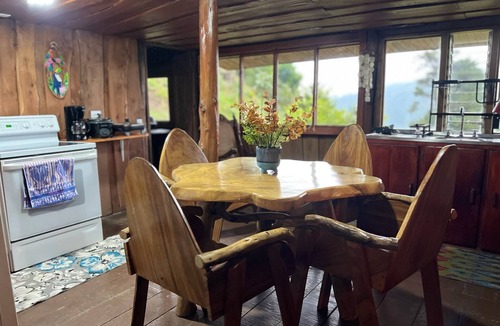 Canton Desamparados Cabin | Acogedora cabaña rustica de montaña en 30 mil metros para explorar con