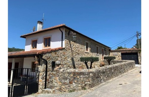 Figueiro dos Vinhos House | Acolina - Aguda