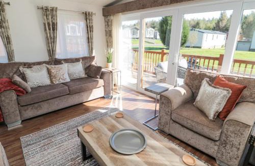 Morpeth House | Acorn Lodge