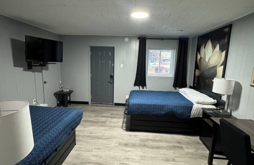 Black Mountain Hotel | Acorn Motel