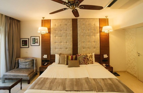 Baga Resort | Acron Waterfront Resort