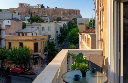 Makrigianni Apartment | Acropolis apartment with a unique view 2