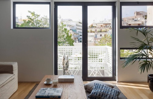 Koukaki Apartment | Acropolis Maisonette, Urban Stripes Athens
