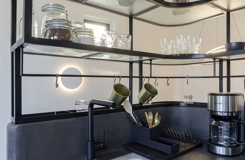 Thissio Apartment | Acropolis View Jacuzzi Apartment