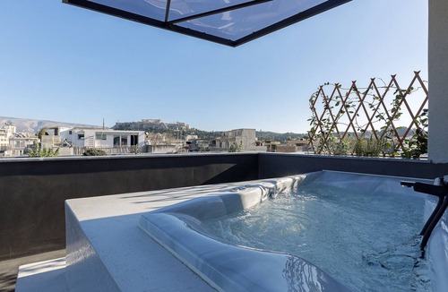 Thissio Apartment | Acropolis View Jacuzzi Apartment