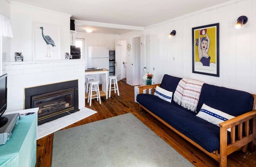 Wellfleet House | Across from Mayo Beach walk to downtown!