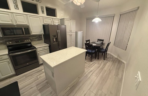 Gilbert House | Active Adult Escape in Trilogy – Golf, Fitness, Pools & More!