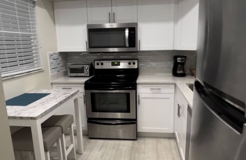 Seminole Condo | Active Waterfront Resort Lifestyle, a Snowbird’s dream ☀️🌴 🏖️ 90 day min rental