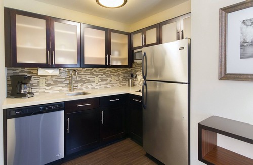 Amherst Apartment | ADA 2BR Suite w/Accessible Tub | Free Breakfast