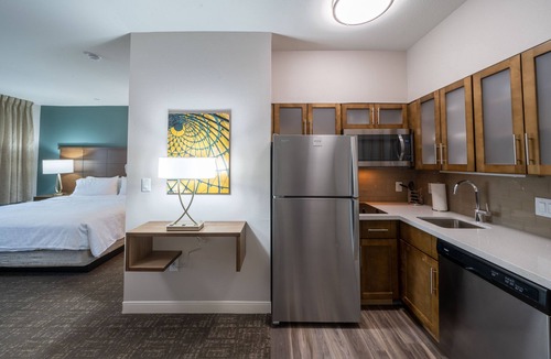 Baytown Apartment | ADA Studio Suite w/Full Kitchen & Free Breakfast