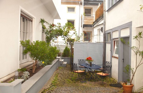 Old Town Apartment | ADAM & EVA ABSOLUTELY CENTRAL